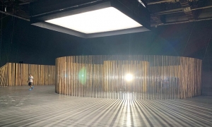 【灯光租赁】舞台表演形式是怎么运用灯光音响大屏的